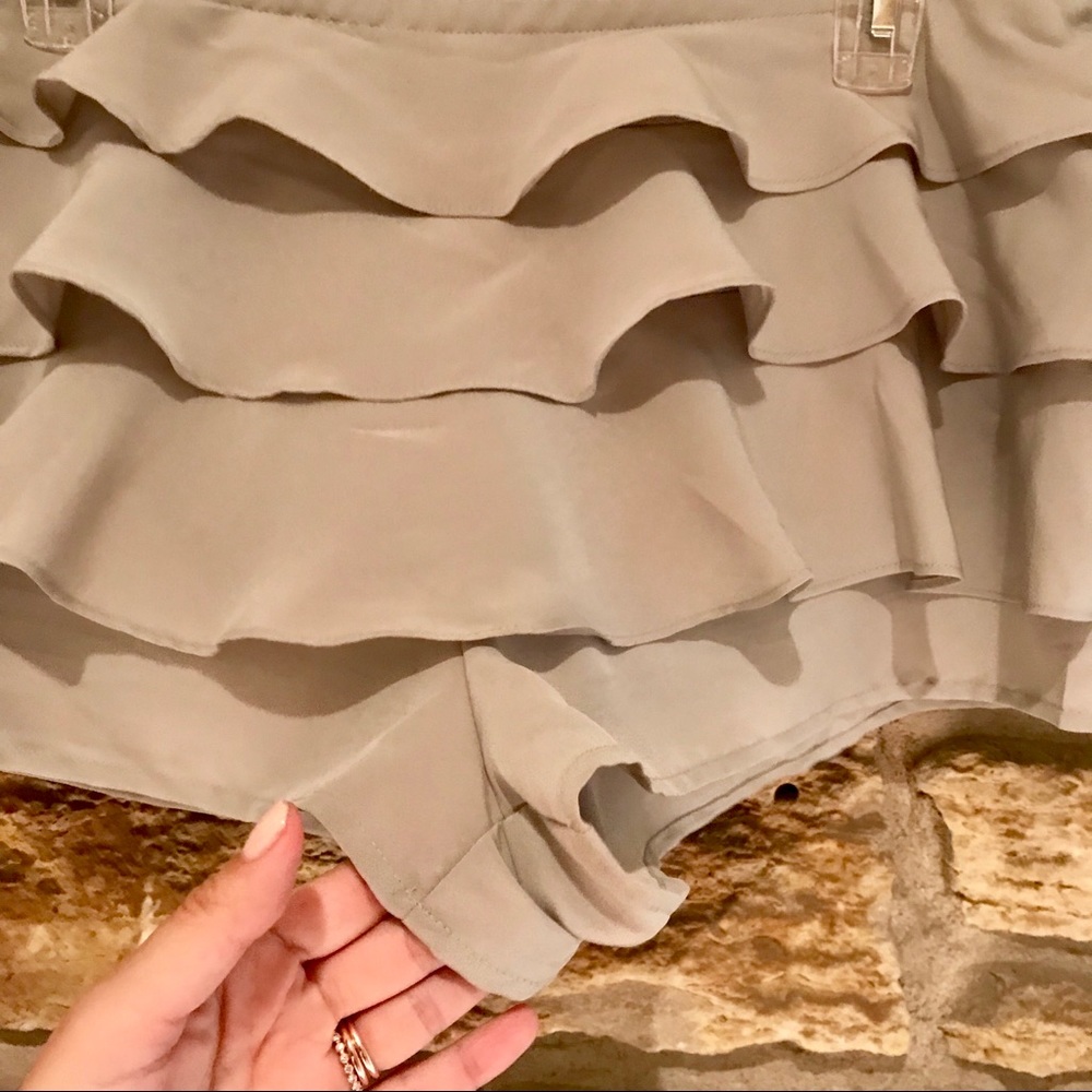 Ruffle Shorts - Picture 2 of 8